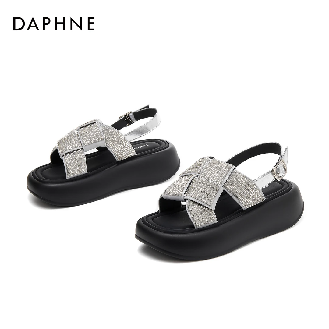 达芙妮时尚ins外穿小香风仙女风夏季厚底轻奢露趾舒适一字带凉鞋