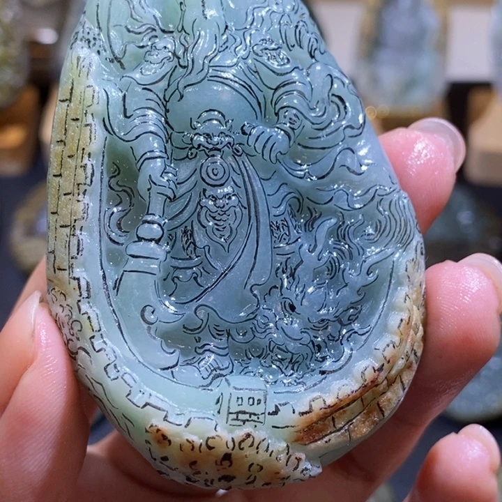 轻***子定制翡翠未镶嵌天然翡翠玉石雕刻