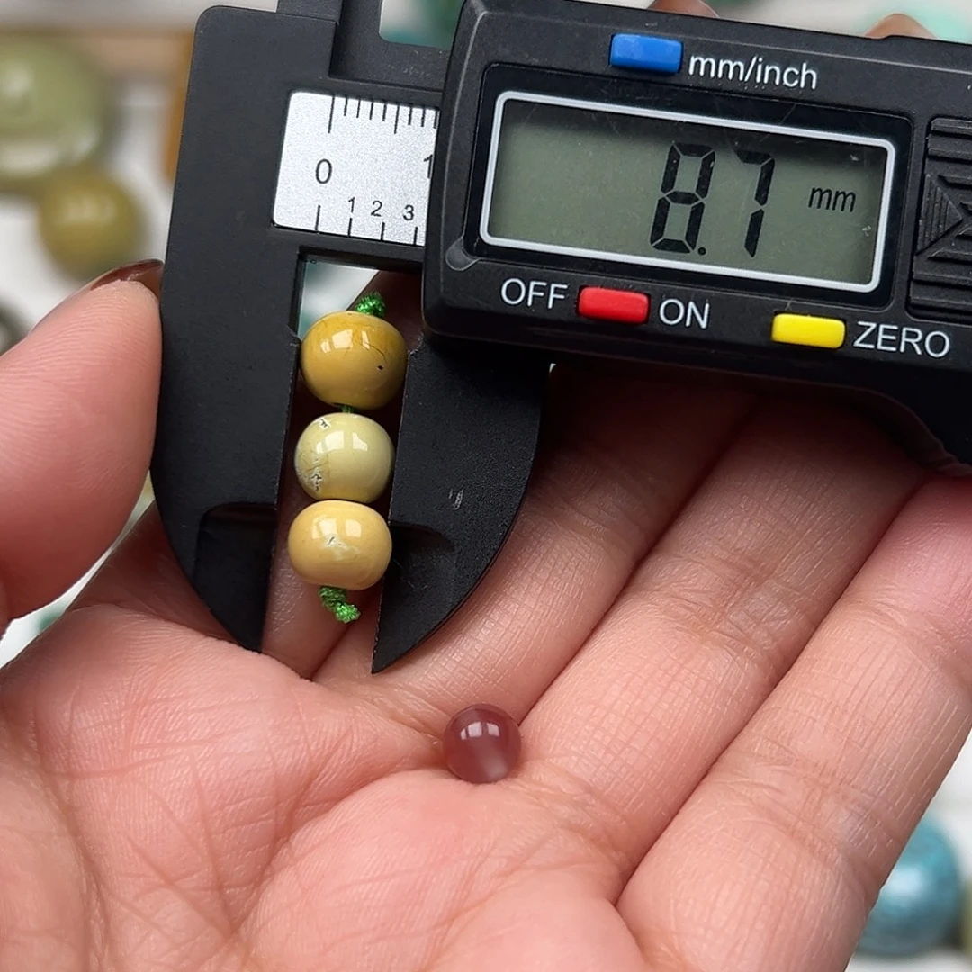 南红玛瑙未镶嵌珠宝奇石