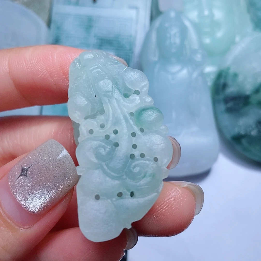 定制翡翠未镶嵌毛货付款后确认抛光