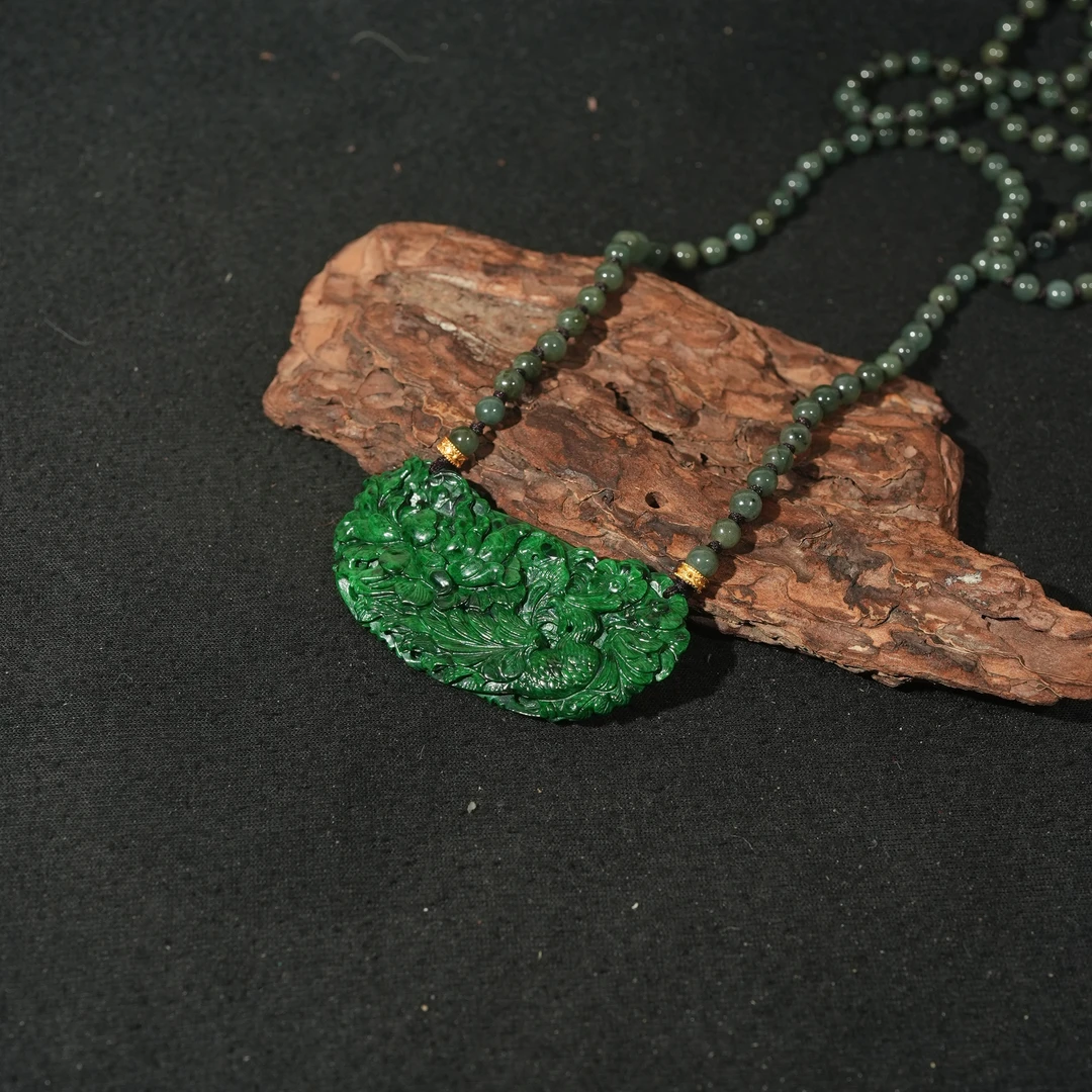 12.7香港王老板-翡翠吊坠w5805