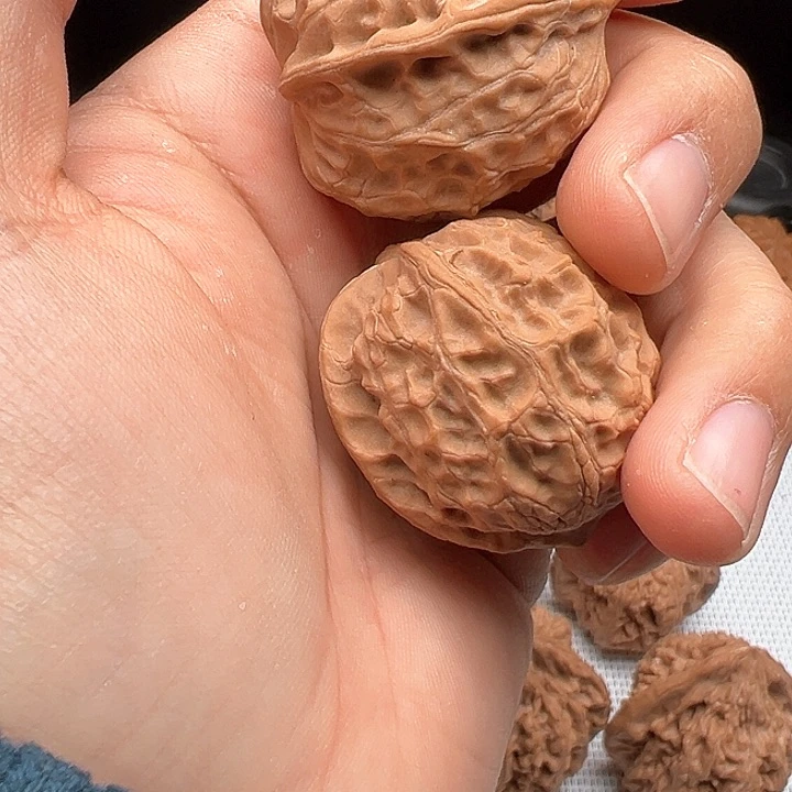 文玩核桃把件大*哥野锦鲤