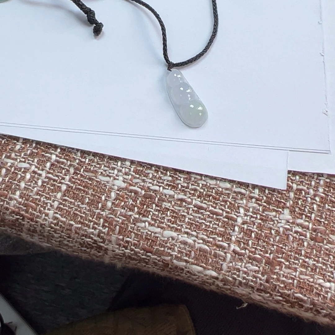 翡翠挂件未镶嵌吊坠