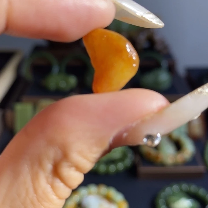 和田玉未镶嵌吊坠(不含链)