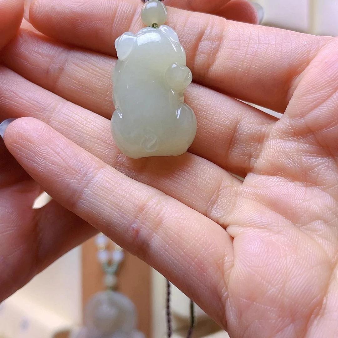和田玉吊坠(赠链)未镶嵌十
