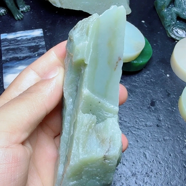 和田玉（糖玉）未镶嵌珠宝奇石