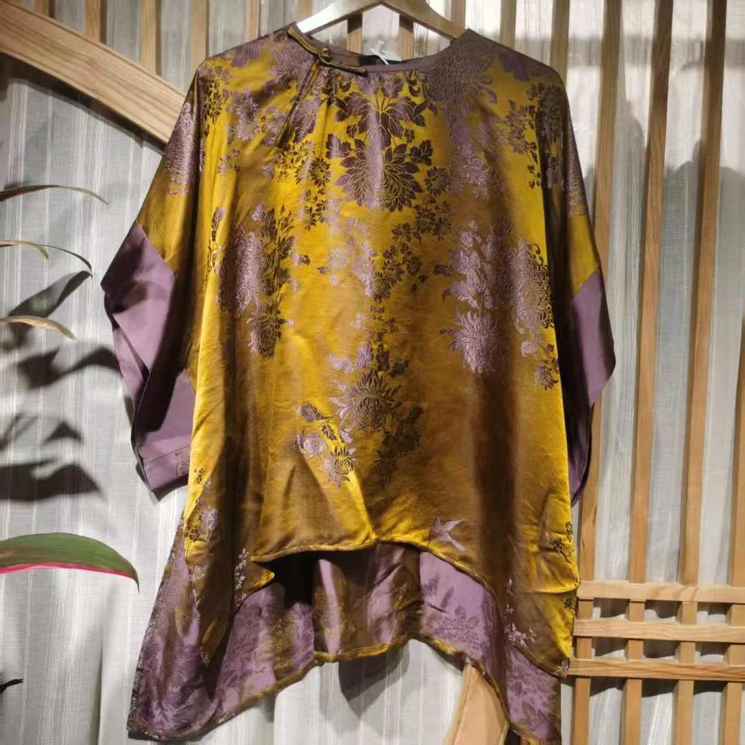 凤徕兮私人定制彩色缎面暗纹黄底紫花圆领（NS146-08）