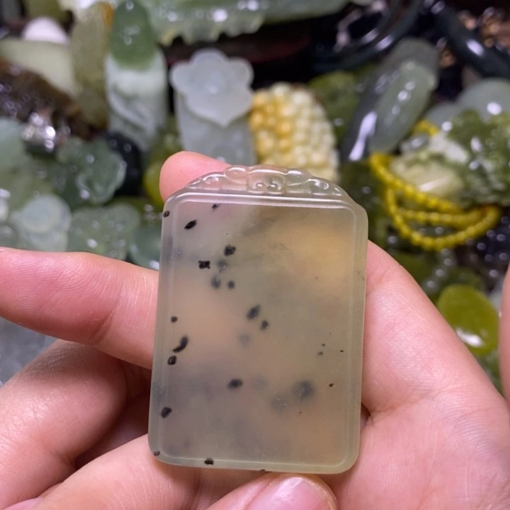 岫玉未镶嵌岫玉挂件