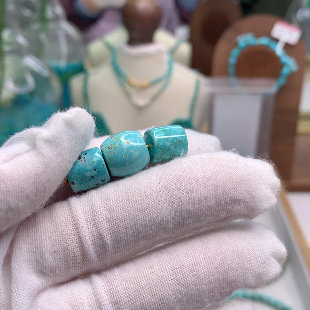 绿松石未镶嵌饰品