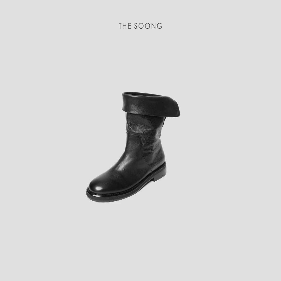 THESOONG|‘翻折中筒靴胎牛皮摔纹柔软光泽质感高筒皮靴6075短外套