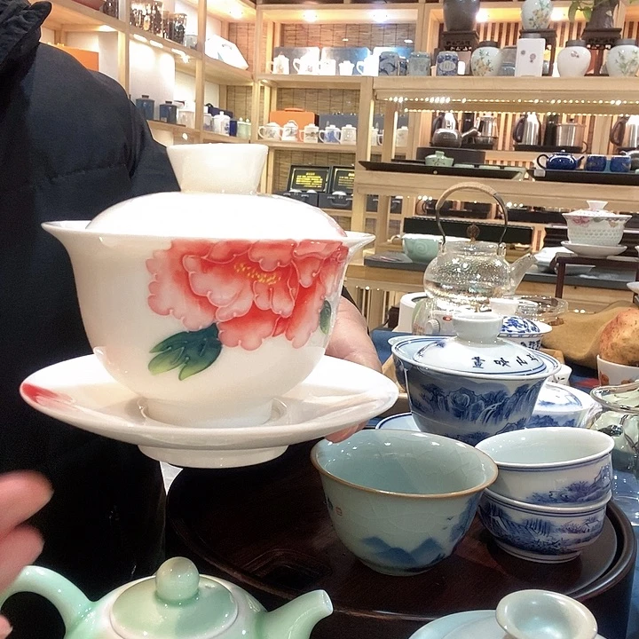 羊脂白玉悬停盖碗