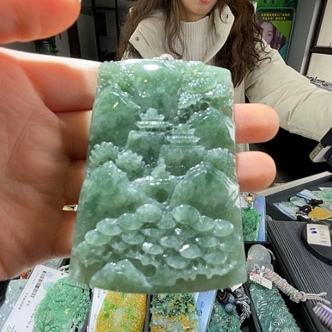 翡翠未镶嵌颈饰翡翠