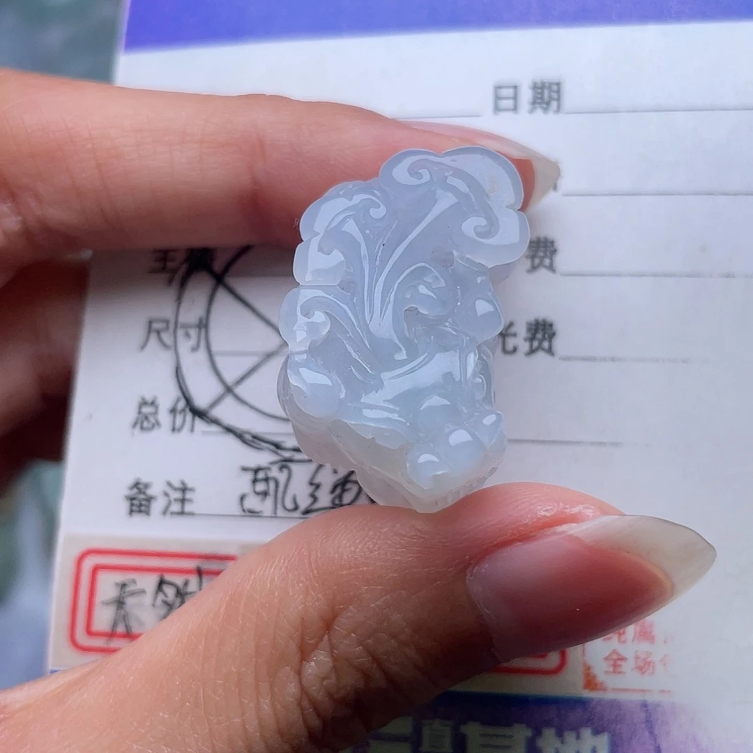 翡翠未镶嵌颈饰吊坠