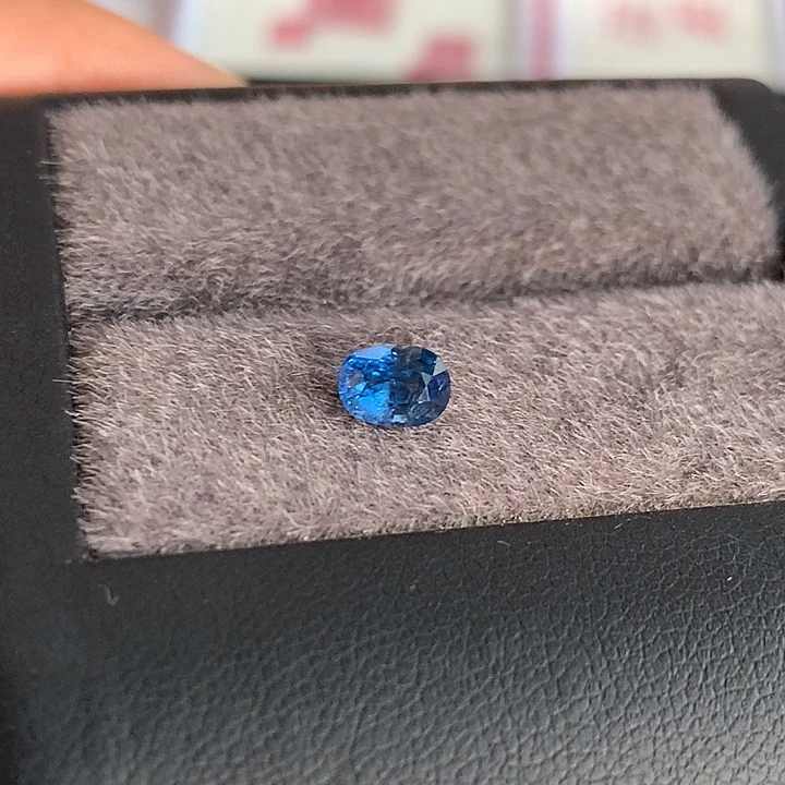 蓝宝石裸石缅甸抹谷天然无烧0.88ct