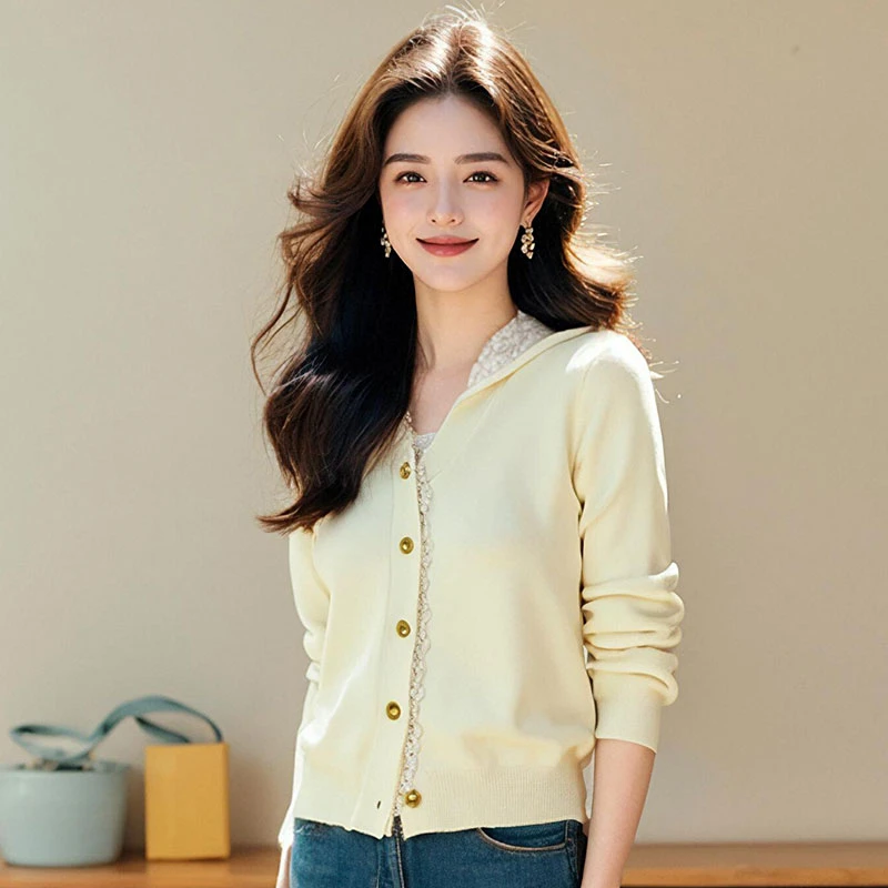 奢姿2025秋装新款大码女装花边拼接连帽针织衫单排扣气质优雅毛衣