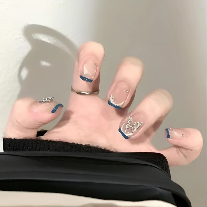 #纯手工设计高级感气质百搭型蓝色蝴蝶钻法式猫眼显白美甲穿戴甲