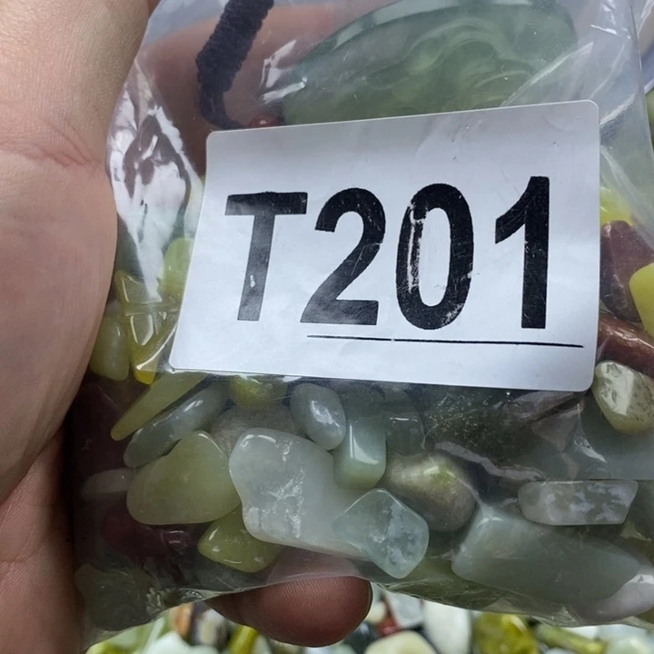 蛇纹石玉未镶嵌珠宝奇石