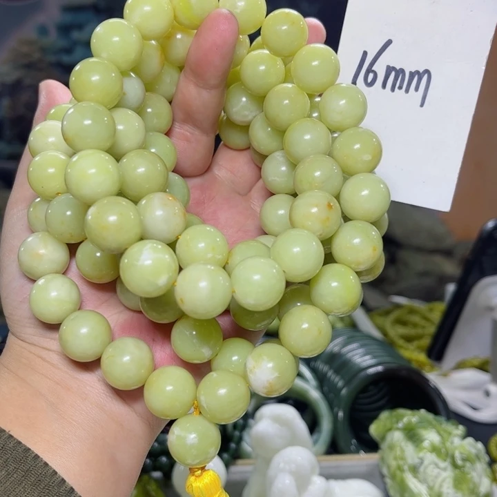 蛇纹石玉颈饰多样性发货未镶嵌