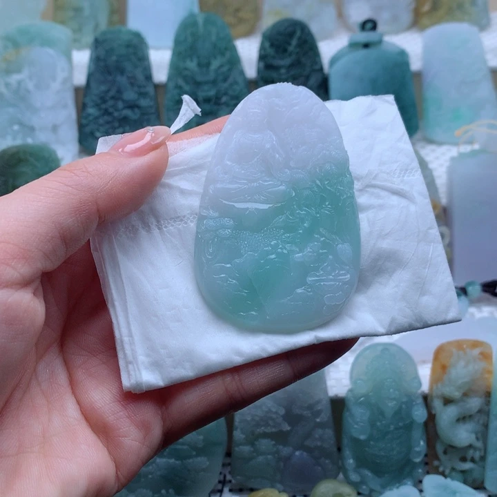 定制翡翠未镶嵌山水观音