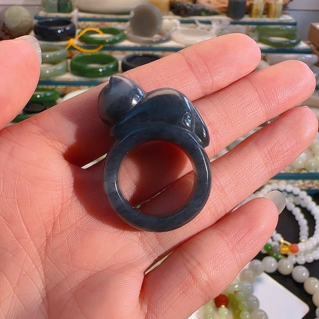 未镶嵌戒圈和田玉青花趴趴猫