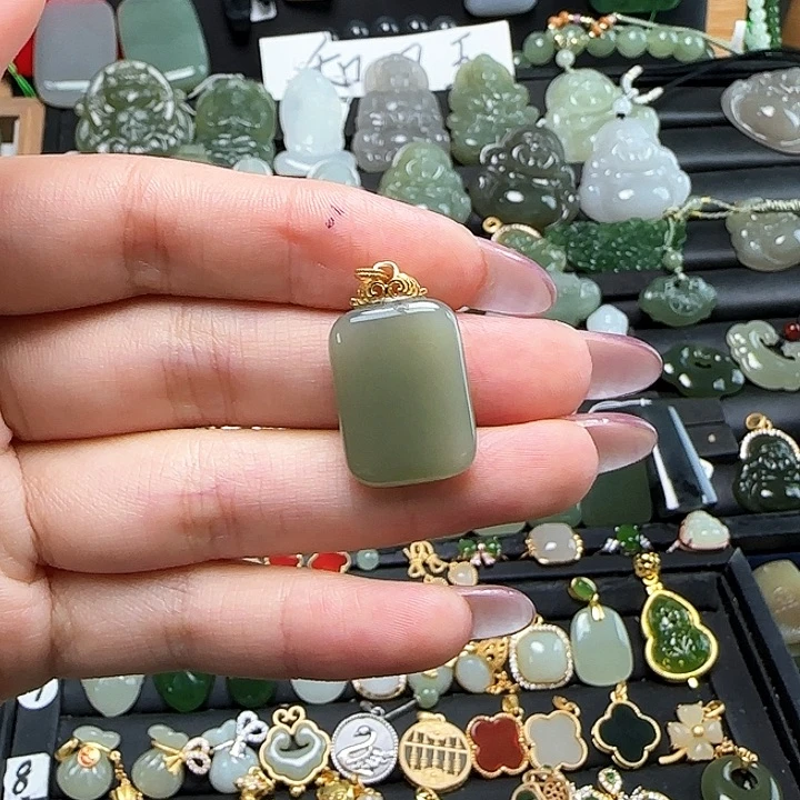 颈饰银S925镶嵌和田玉