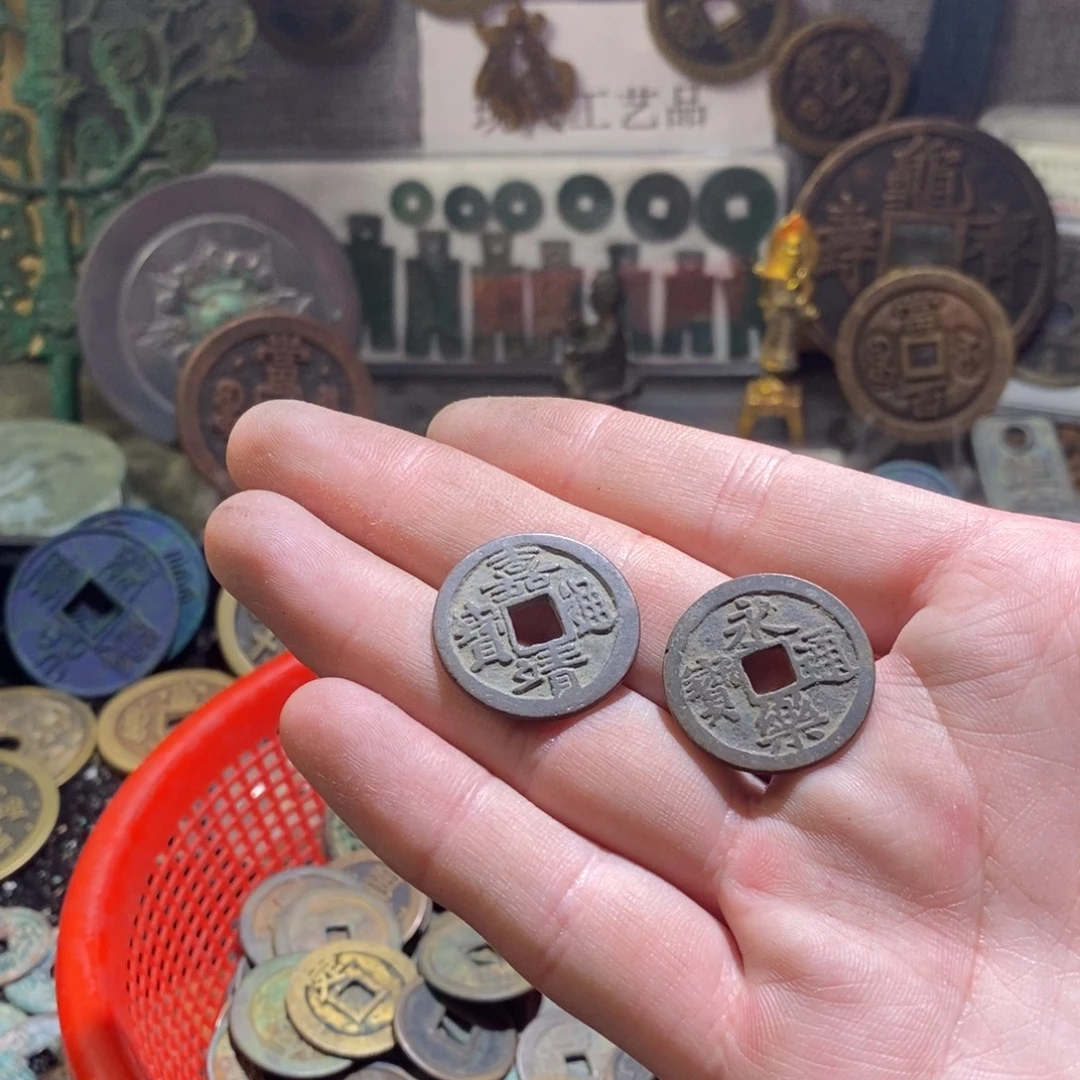 霞***菲铜现代仿制工艺品