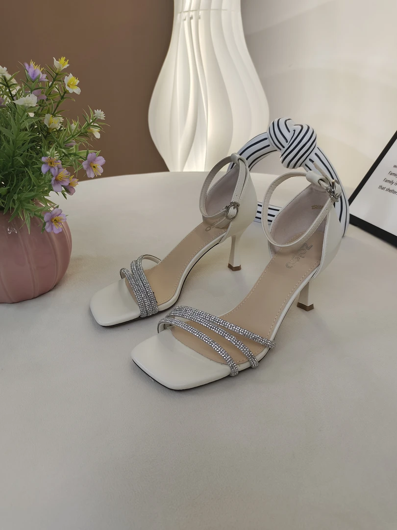 夏季新款时尚韩系高跟鞋百搭气质一字带凉鞋3830G