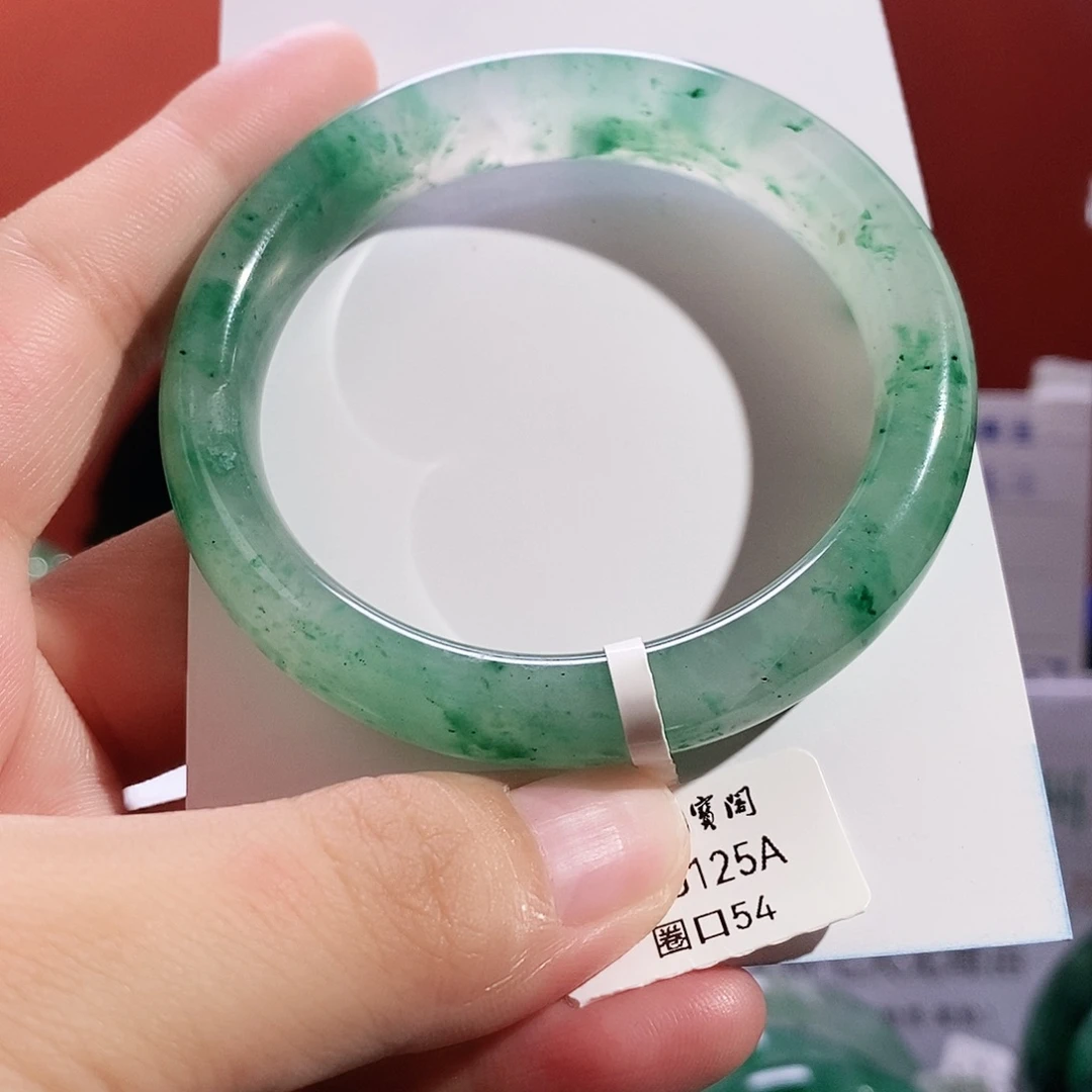 石英质玉手镯未镶嵌125