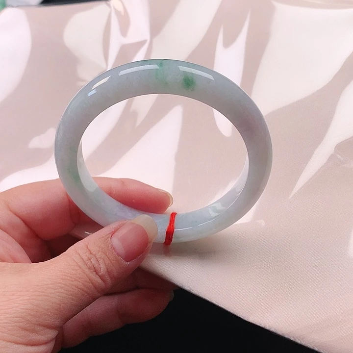 翡翠手镯未镶嵌翡翠098