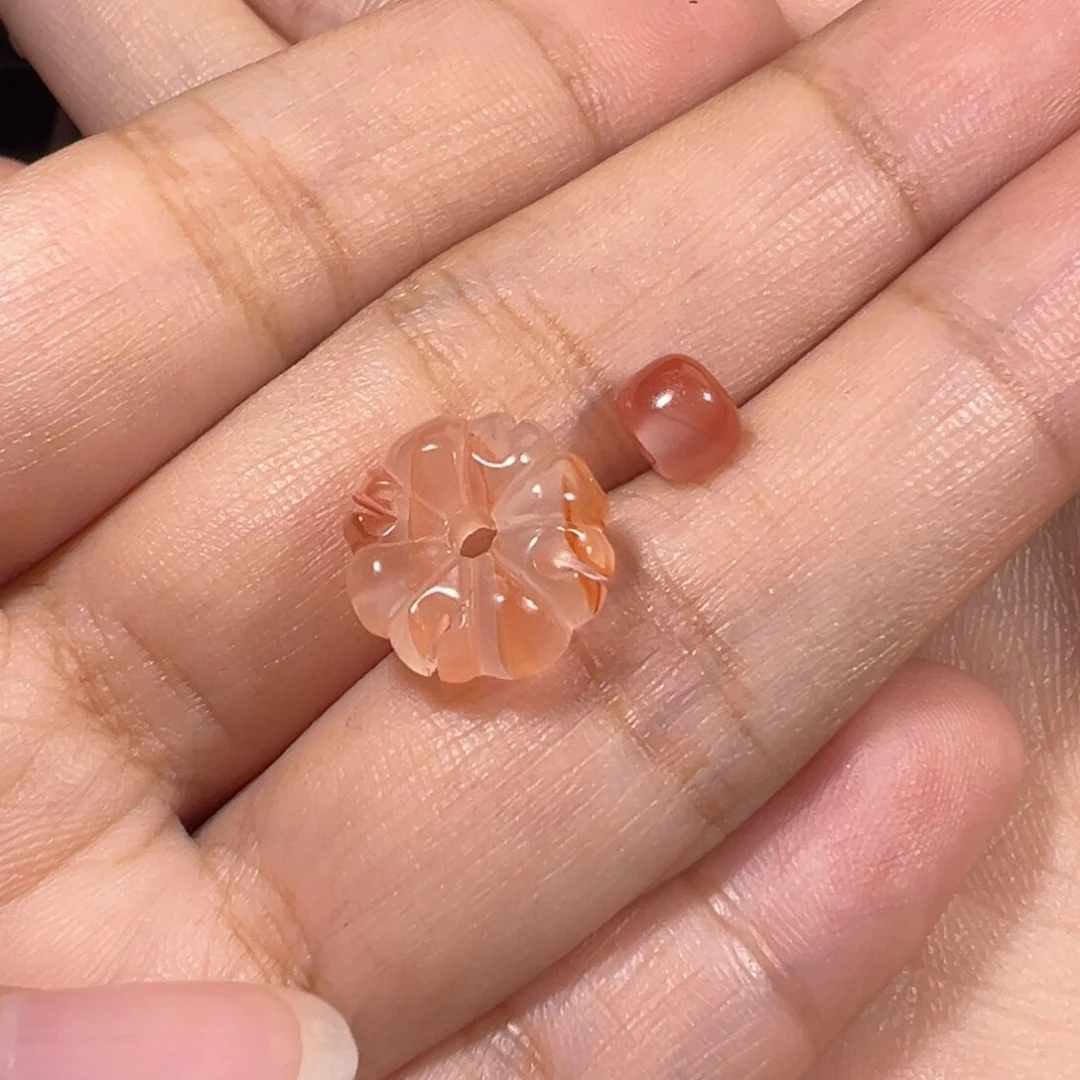 南红玛瑙未镶嵌珠宝奇石小**米
