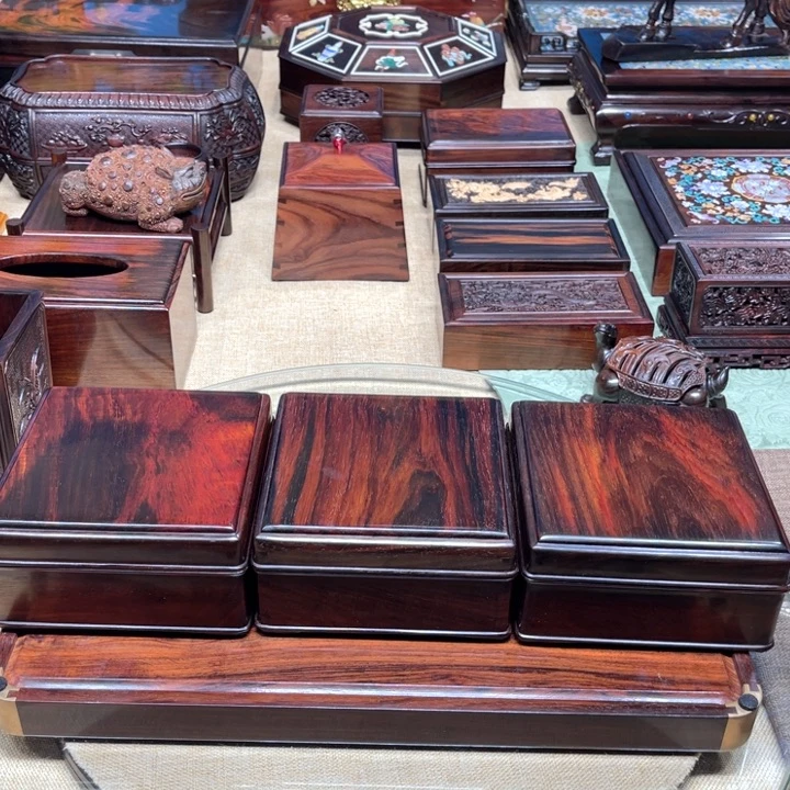 紫檀木类成套家具
