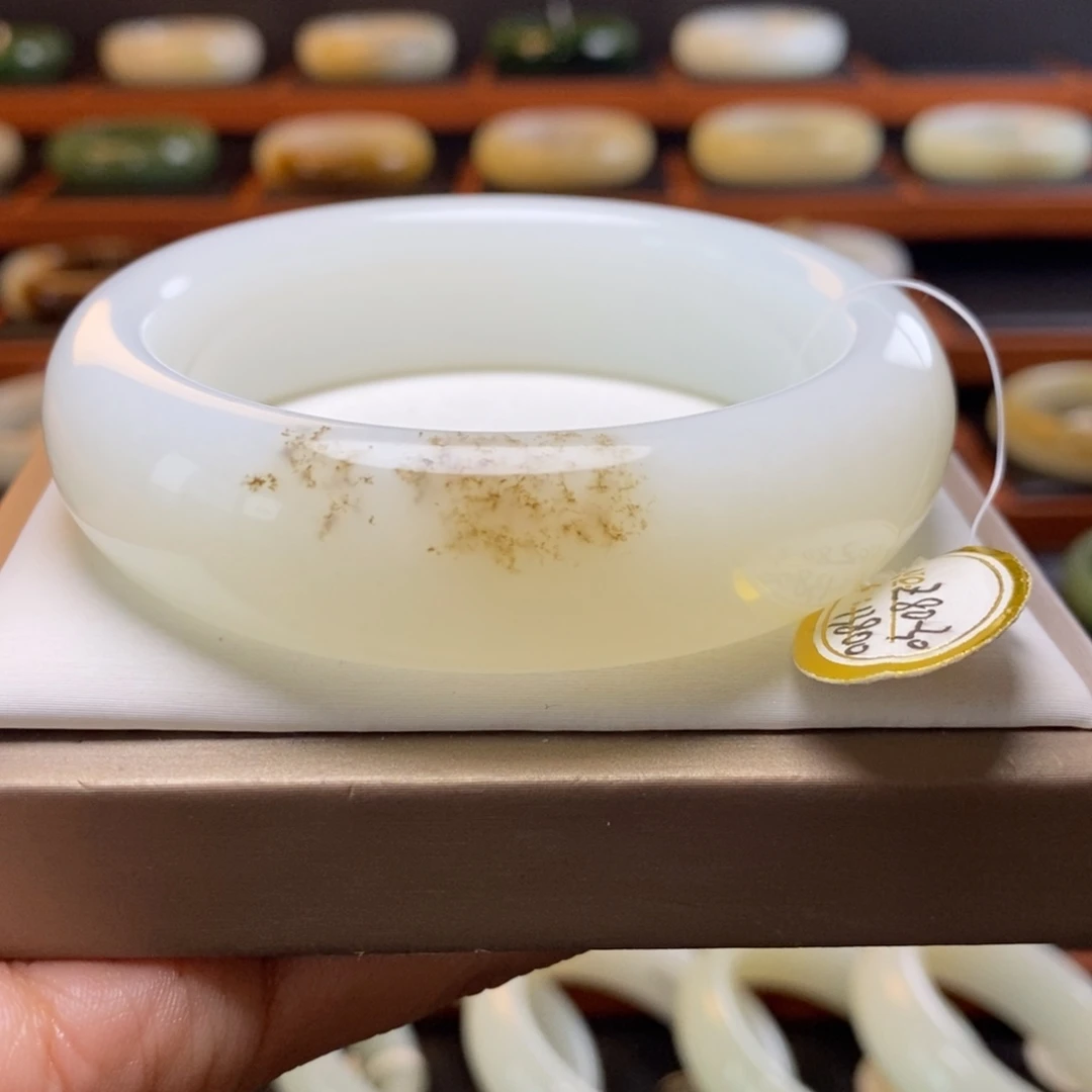 和田玉未镶嵌手镯59圈