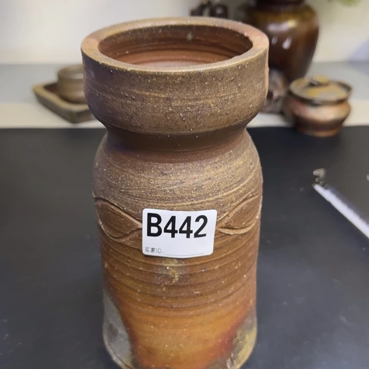 备前烧作品备前烧作品底部石爆裂有胶