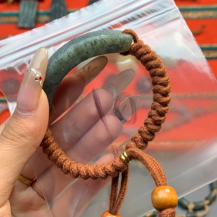 和田玉（糖玉）颈饰未镶嵌慧