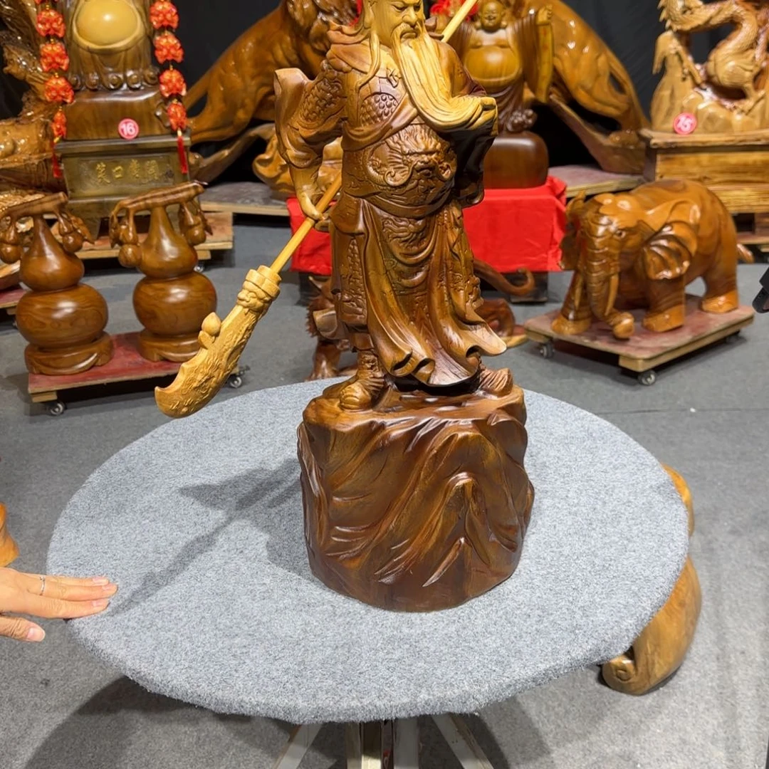 香樟木勇*。关二爷根雕实木摆件