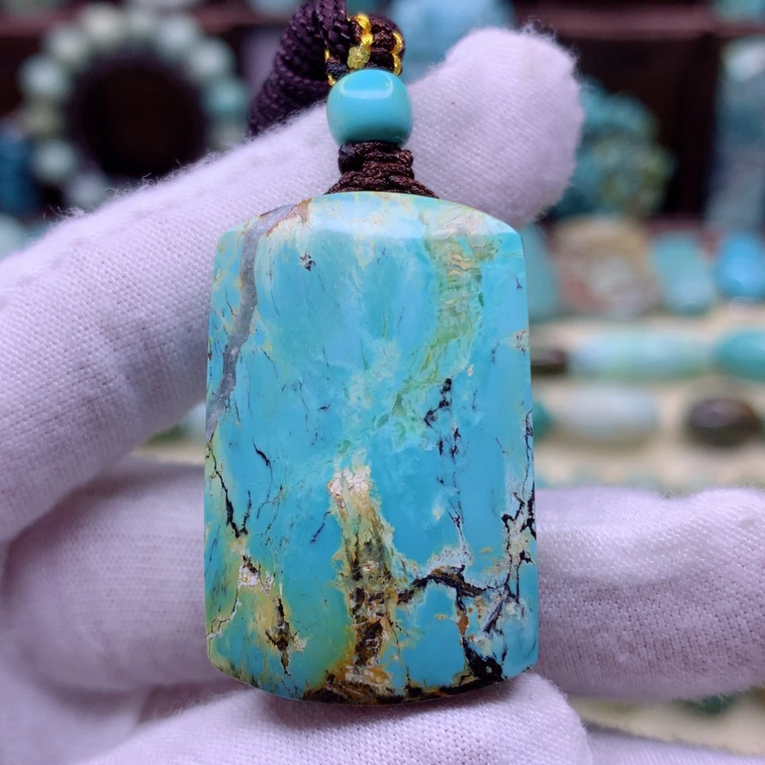 绿松石颈饰未镶嵌