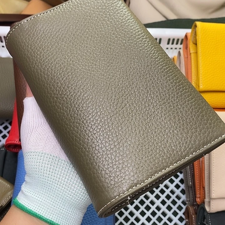 头层牛皮阿6本子放手机