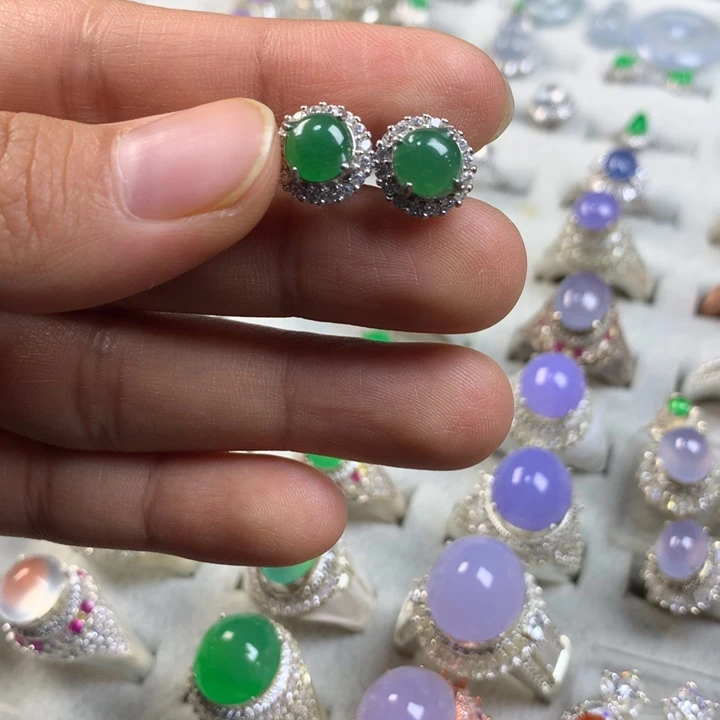 翡翠未镶嵌戒指银托