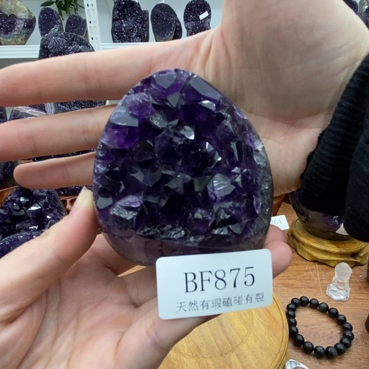 紫晶大型摆件（非配饰）未镶嵌榴*