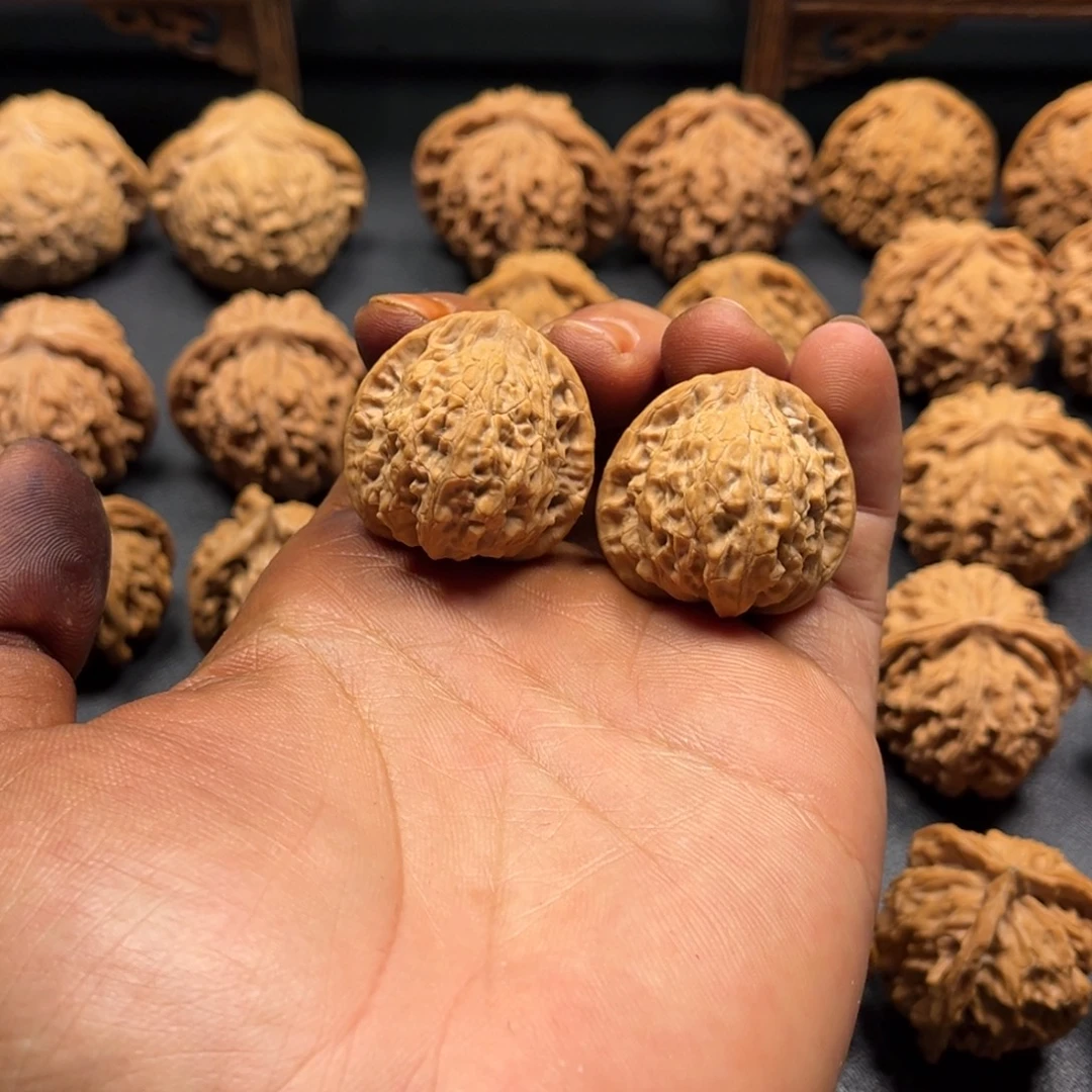 不***秀桃核吊坠文玩核桃