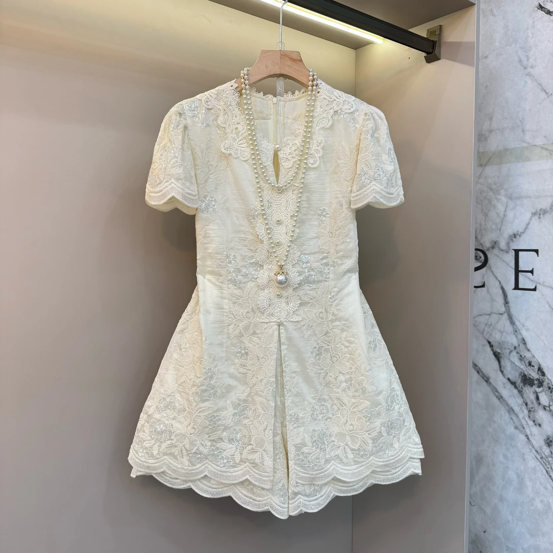 2025新中式国风重工亮片蕾丝精致洋气泡泡袖波浪边轻奢两件套1893