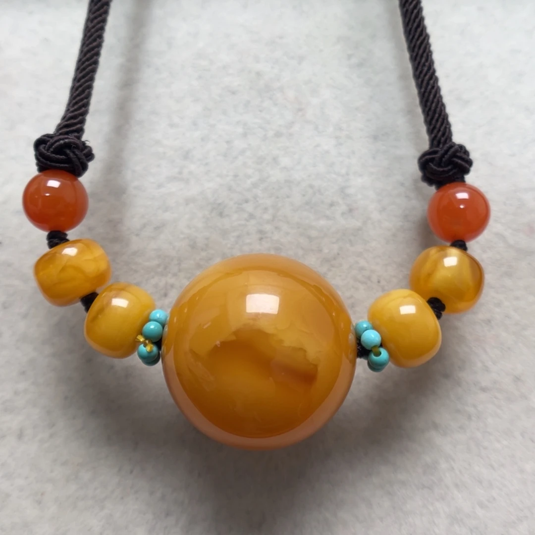 蜜蜡未镶嵌项链锁骨