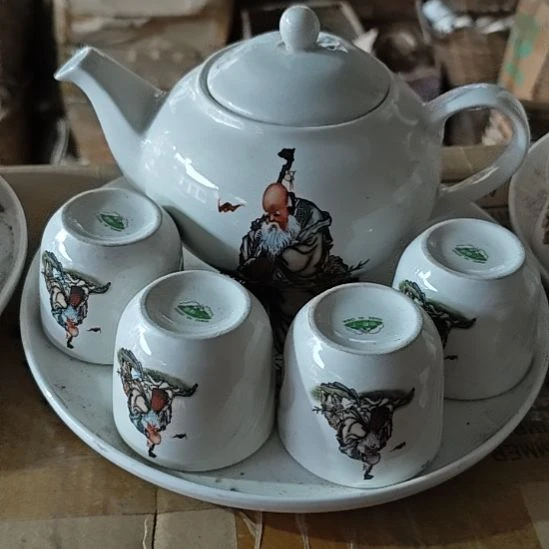 库存微瑕老寿星多孔茶壶一套