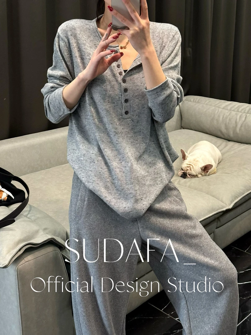 SUDAFA-【点点花纱】极简简约杂花纱亨利领宽松针织上衣DD25047