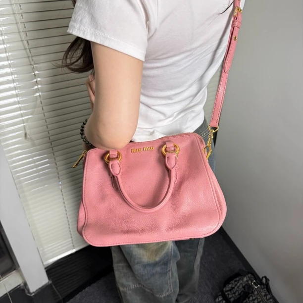 95新 MIU MIU/缪缪 miumiu粉色手提/sk722