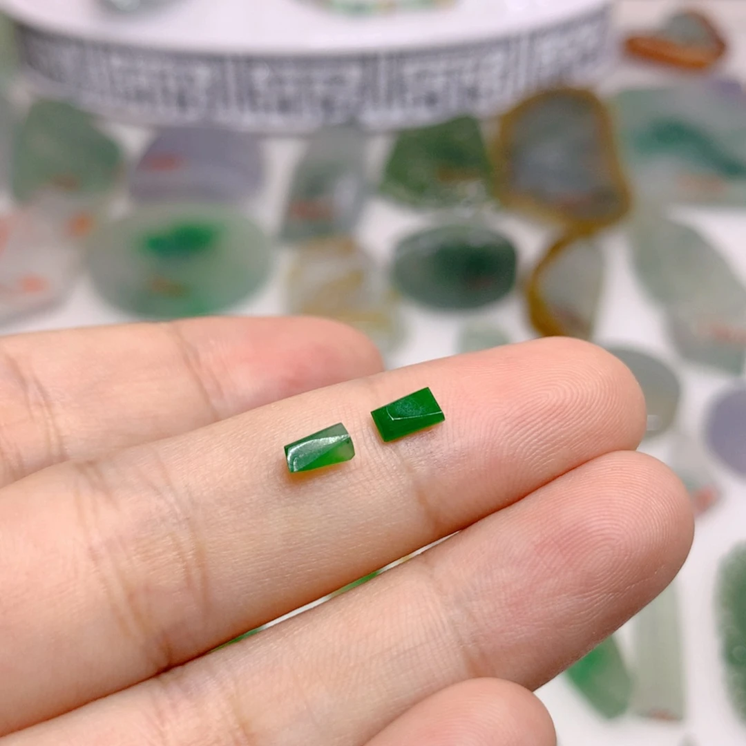 定制翡翠未镶嵌天然翡翠A货