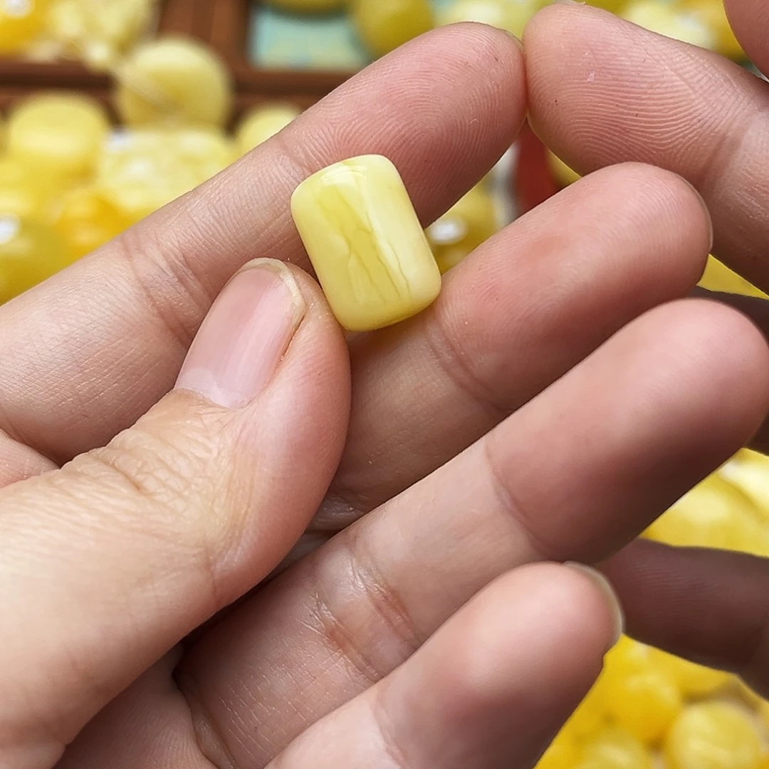 蜜蜡未镶嵌裸石天然