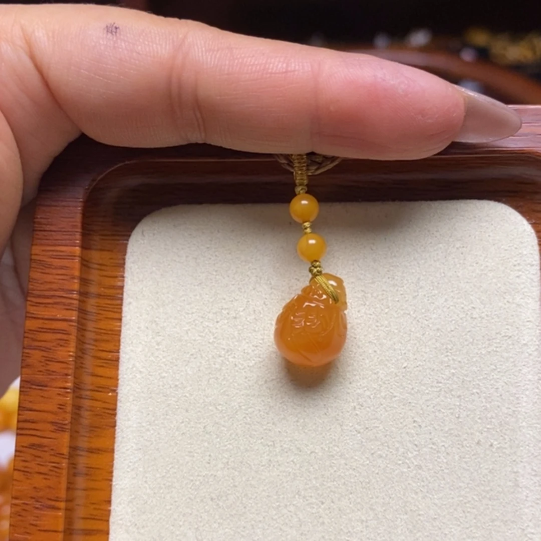 【闪购商品】蜜蜡吊坠(不含链)未镶嵌吊坠1.4克钱袋