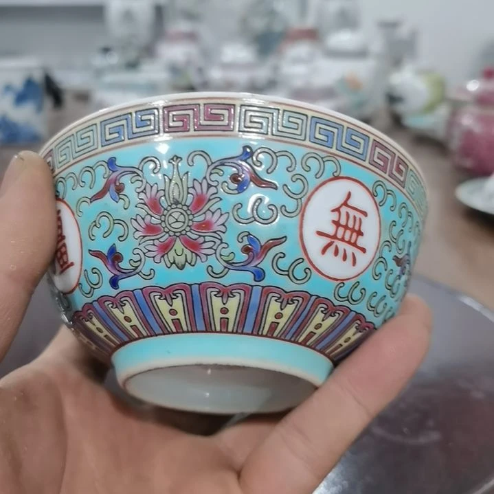 当代景德镇陶瓷工艺品躍*