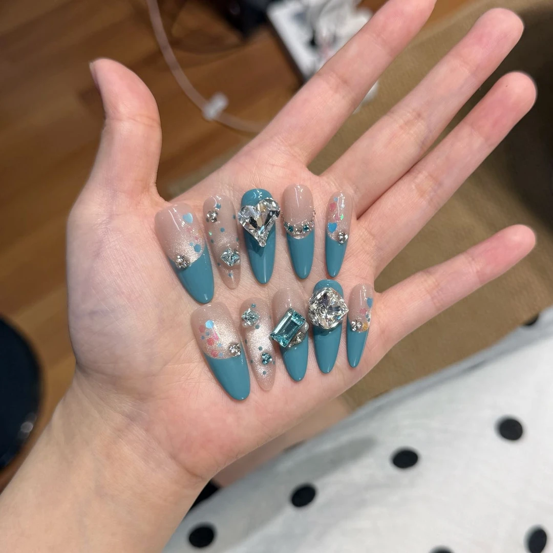 纯欲小妈风 长杏仁 | 纯欲感辣妹欧美风气质显白带穿戴式美甲